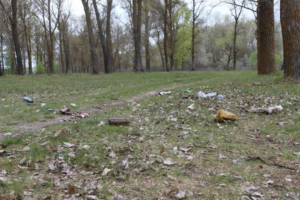 лісівники, берег річки, прибирання