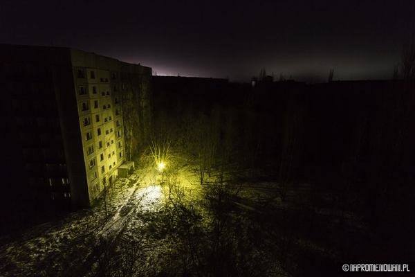 Зона відчуження, світло