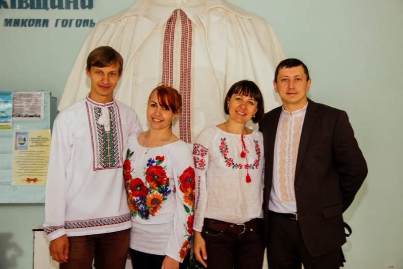 День вишиванки, день вишиванок, НДУ, вишиванка