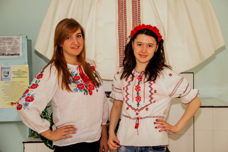 День вишиванки, день вишиванок, НДУ, вишиванка