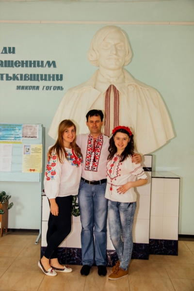 День вишиванки, день вишиванок, НДУ, вишиванка