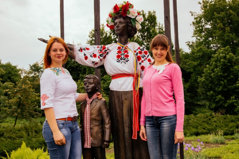 День вишиванки, день вишиванок, НДУ, вишиванка