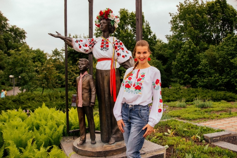 День вишиванки, день вишиванок, НДУ, вишиванка