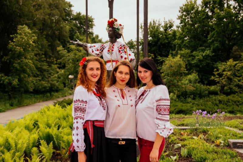 День вишиванки, день вишиванок, НДУ, вишиванка