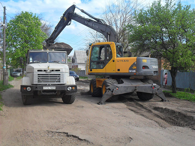 Воздвиженська, Ремонт доріг у Ніжині