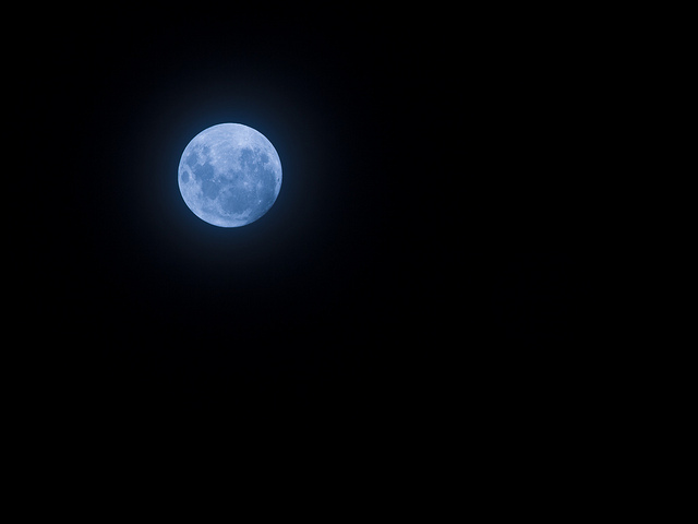 Блакитний місяць ніжин, блакитний місяць що це