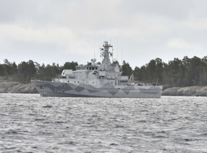 Швеція п'ятий день вистежує підводний човен, що може бути російським