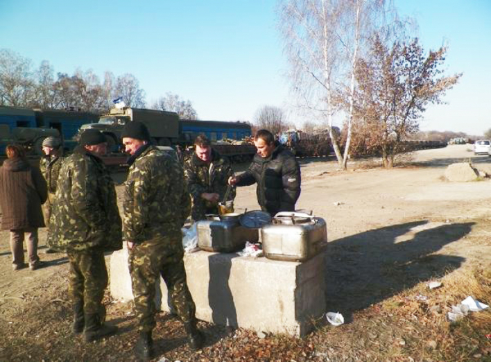 Бійців 41-го батальйону забезпечили гарячим харчуванням