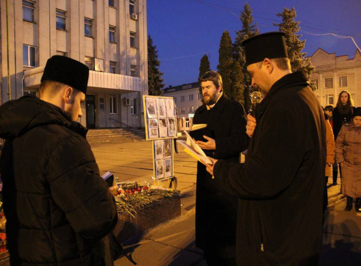 Молитовний майдан Ніжина - рік у молитві за Україну