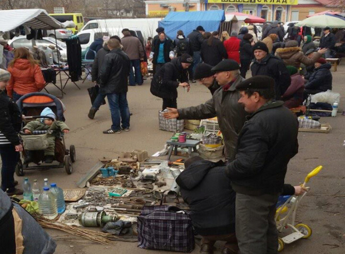 Торговців з Московської будуть попереджати у письмовому вигляді про порушення закону