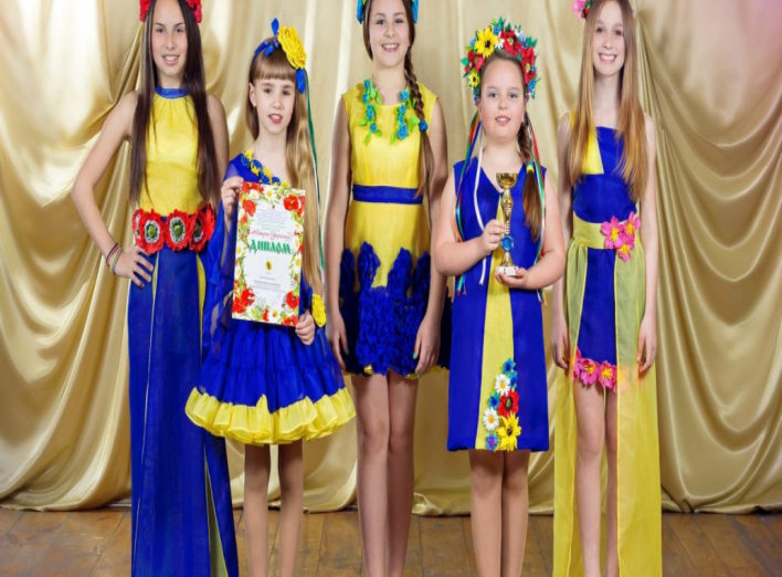 Ніжинські модниці стали лауреатами Всеукраїнського конкурсу "Квітуча Україна"