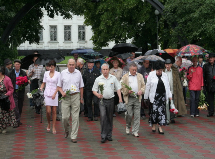 У Ніжині відзначили день скорботи і пам’яті жертв війни в Україні