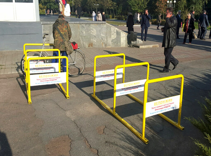 На площі Франка та біля міської лікарні з'явиться велопарковка