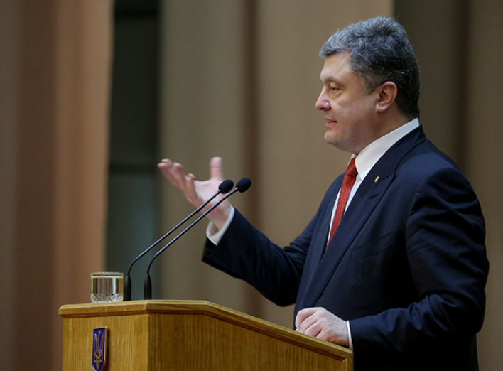 Президент підписав закон про поіменні голосування у місцевих радах