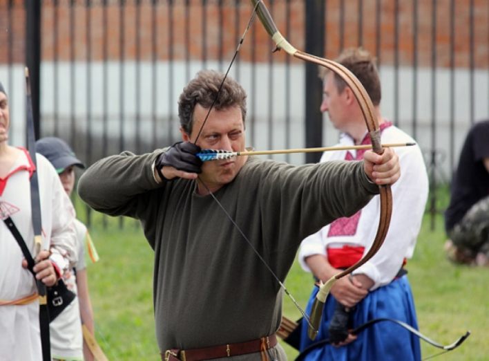 У музеї Спаського починає працювати клуб "Living history", де навчать стрільбі з лука
