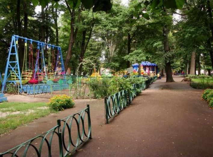  Чи з'явиться  новий дитячий майданчик у парку Шевченка?
