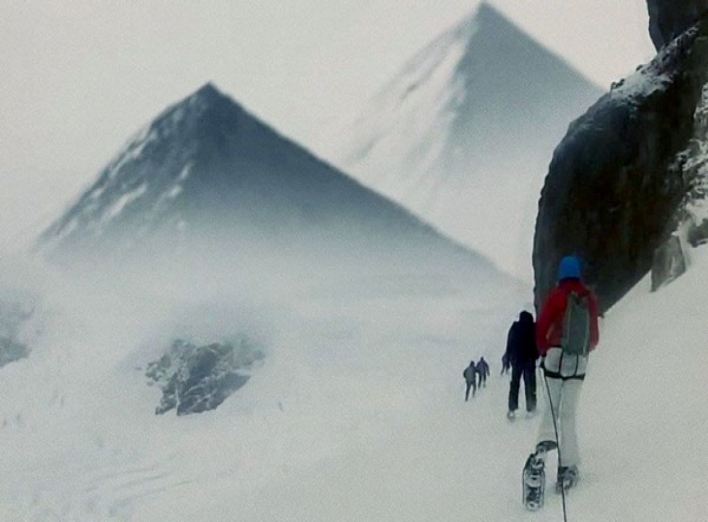 В Антарктиді виявили невідомі піраміди