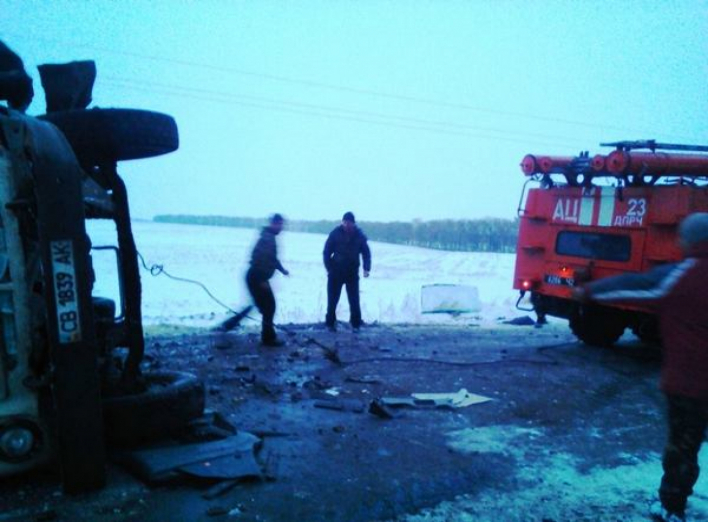 На Ічнянщині рятувальники звільнили транспорт із снігових заметів