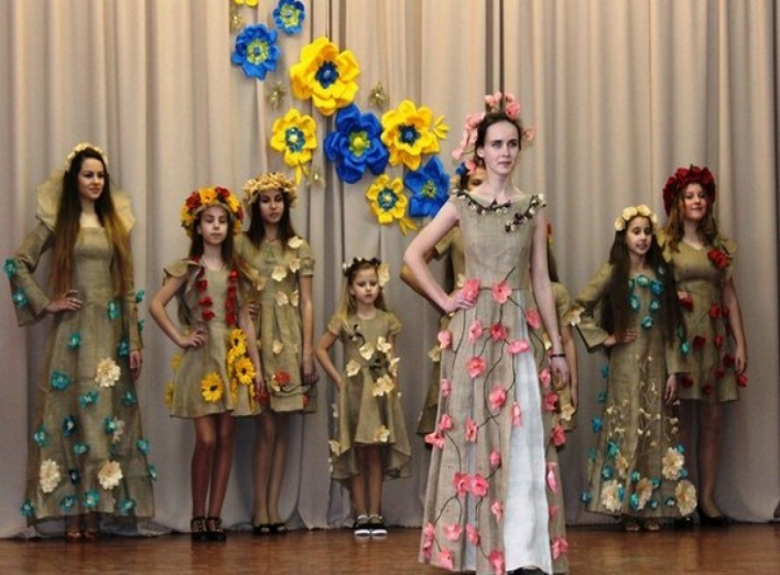 Колекція одягу з кукурудзиння юної ніжинської дизайнерки підкорює модні подіуми