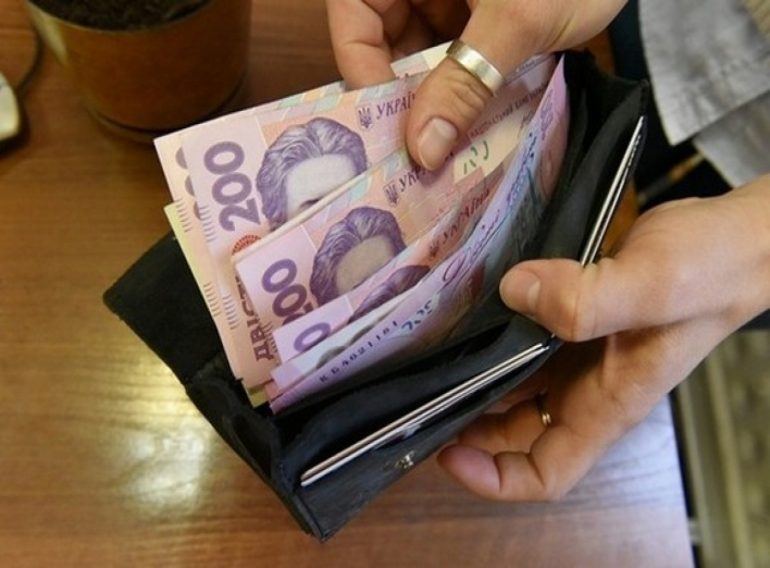 В Україні хочуть підвищити мінімальну зарплату