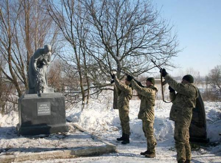 У Ніжині вшанували пам’ять жертв Холокосту. Фото