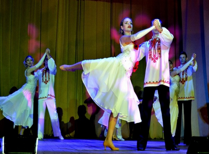 Запальний концерт від «Ритму»: як святкували 25-річчя Ніжинської хореографічної школи