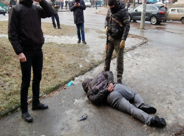 На Чернігівщині СБУ блокувала діяльність міжрегіонального угруповання наркоділків