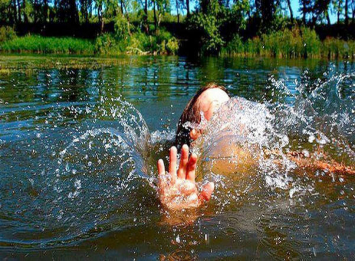 На очах у свідків у річці Остер потонув 15-річний хлопець