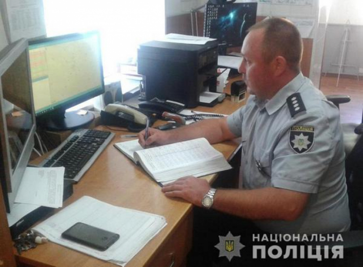 На Чернігівщині поліцейський вмовив жінку не вкорочувати собі віку 
