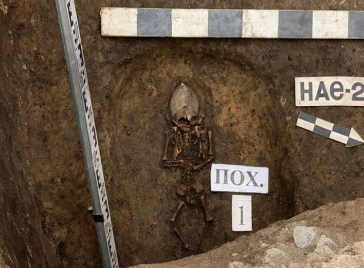 У центрі Ніжина археологи знайшли скелет дитини?