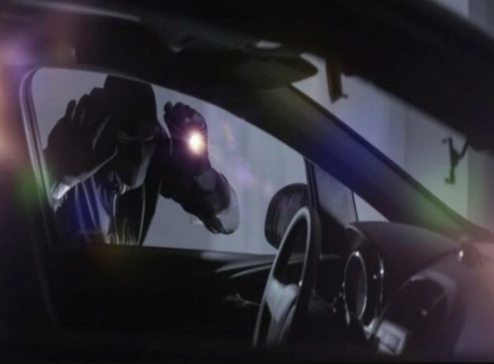 Вночі з подвір'я ніжинця викрали автомобіль