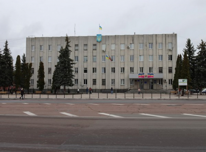 У Ніжині скликають позачергову сесію міської ради