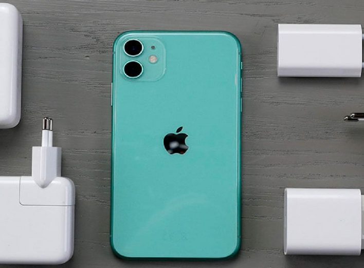 Можно ли зарядить iPhone адаптером от iPad или MacBook? фото