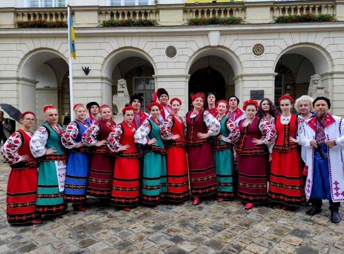Народний хор з Ніжина переміг у Всеукраїнському фестивалі та заспівав у центрі Львова фото