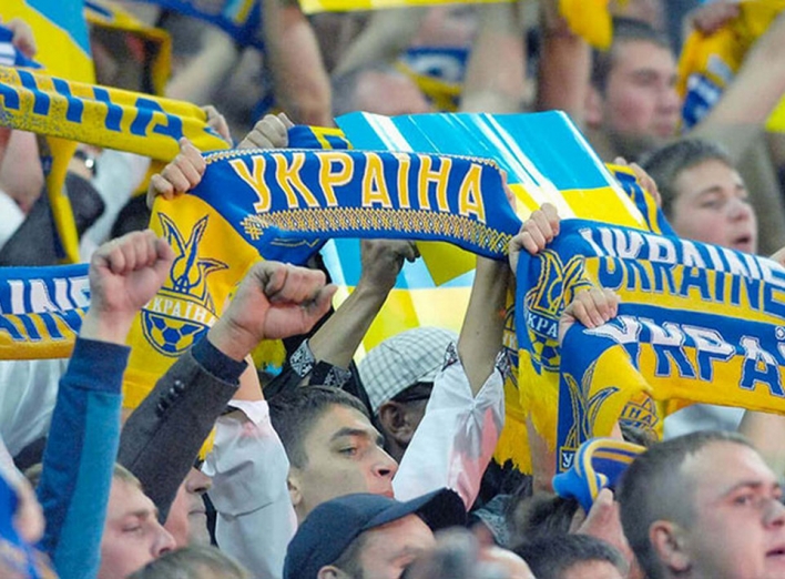 Прийди і підтримай нашу збірну: у центрі  Ніжина транслюватимуть матч Україна-Швеція фото