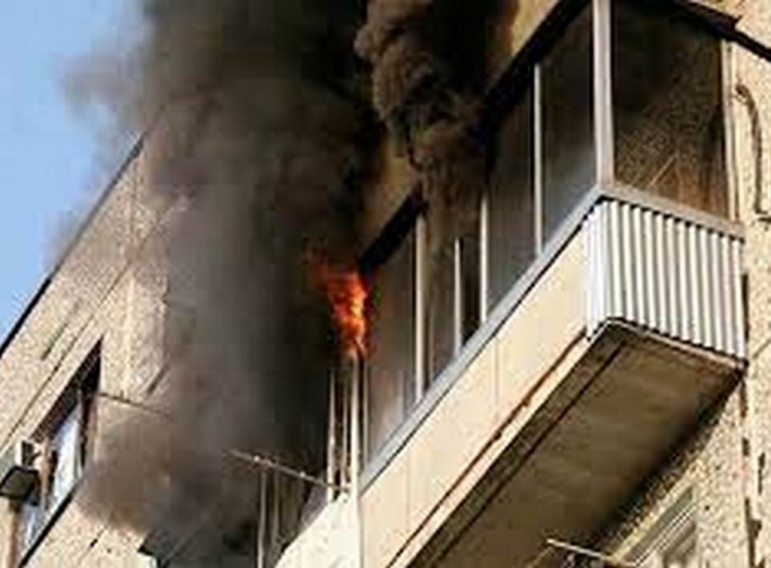 На Ніжинщині згорів балкон  фото