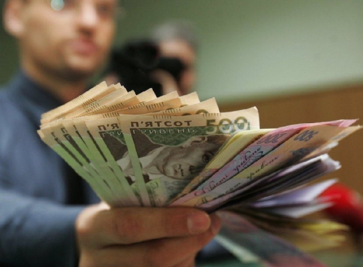В Україні підвищать мінімальну зарплату фото