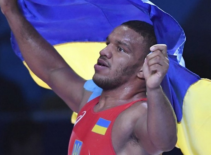 Україна здобула перше "золото" Олімпіади-2020: його виграв борець Жан Беленюк
