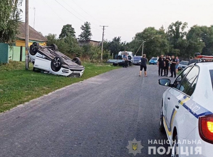 П'яний водій спричинив ДТП. Двоє людей постраждали (відео) фото