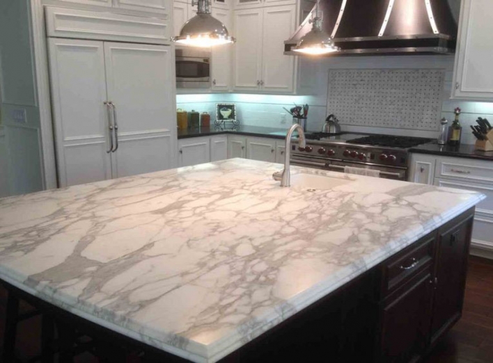 Особенности эксплуатации мраморной столешницы