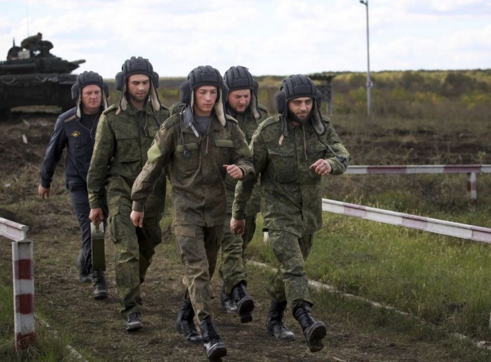 10 тисяч російських військових зосереджено у Росії поблизу кордону із Сумською областю фото