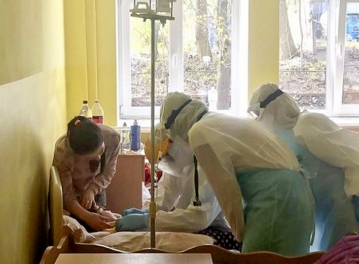 13 пацієнтів госпіталізовано, 1 людина померла: ситуація з коронавірусом у Ніжині фото