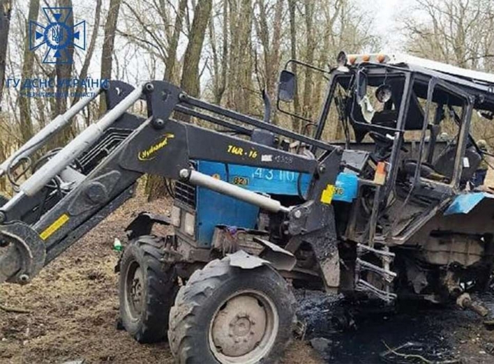 На Чергнігівщині на міні підірвався трактор: що відомо?  фото