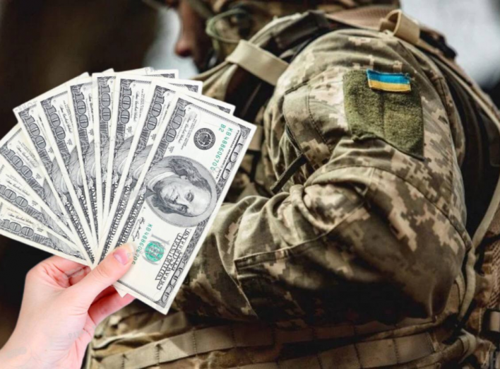 За гроші підробляли документи для виїзду за кордон: на Донеччині судитимуть працівників військкомату фото