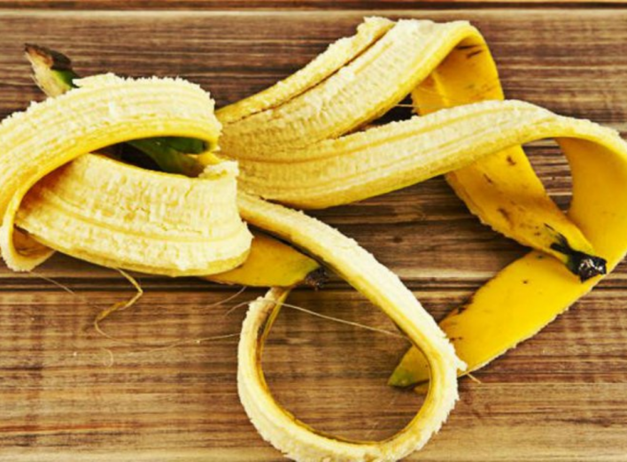 Чому не варто викидати бананову шкірку: 6 способів застосування фото
