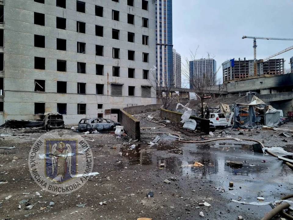 Київ у вогні: наслідки атаки росіян 7 лютого фото №12
