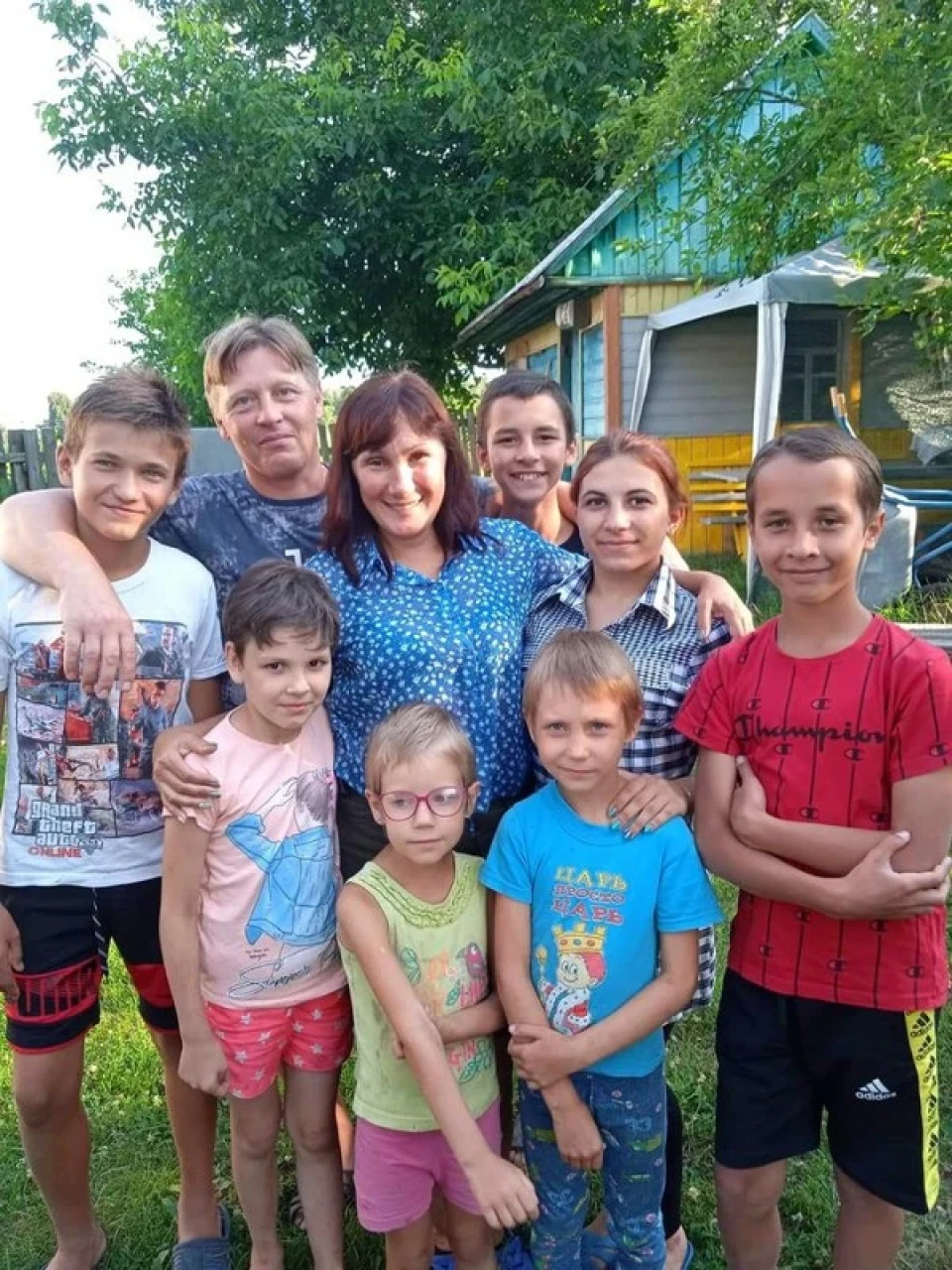 Чужих дітей не буває: сім’я  Лопатюків із Ніжина виховує 8 дітей фото №2