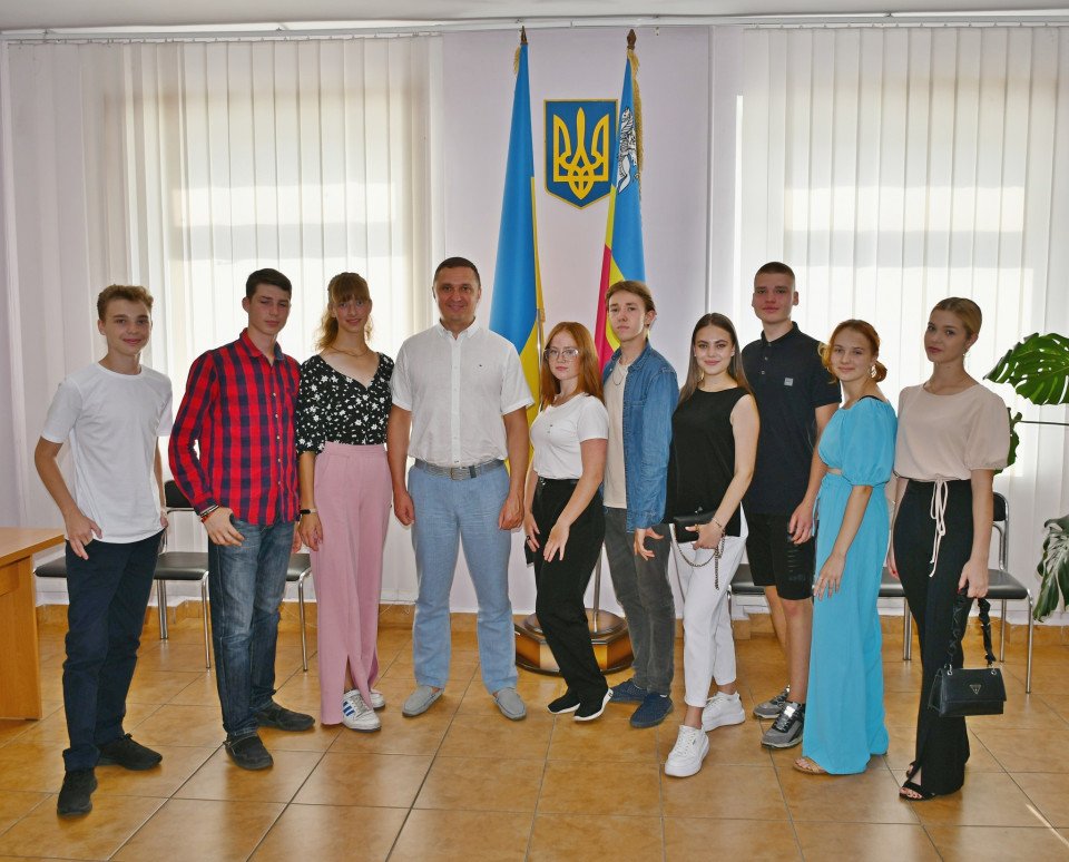 Мер Ніжина зустрівся з випускниками та випускницями "Школи молодого політика" (Фото) фото №6