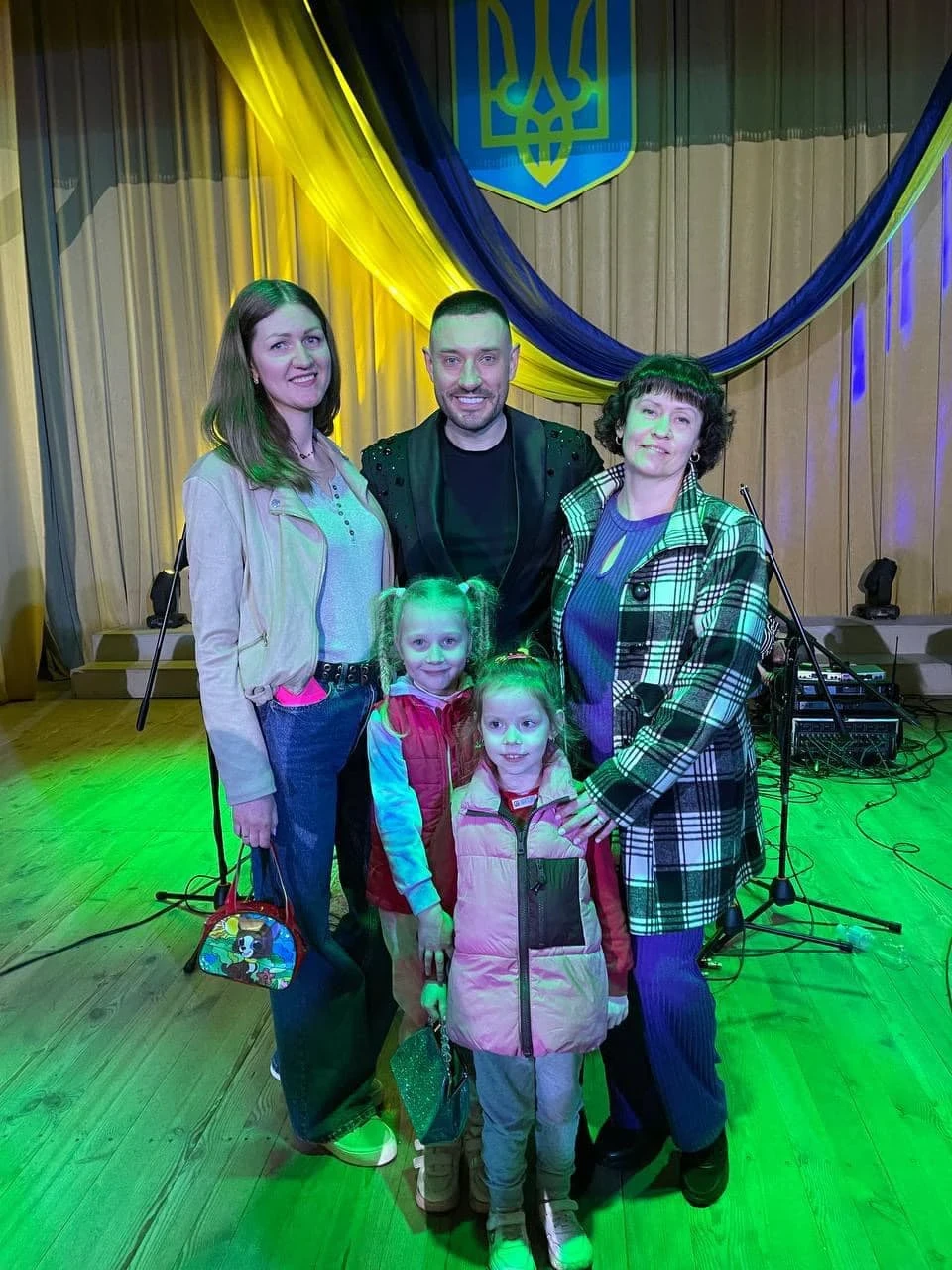 До Ніжина завітали відомі українські співаки: мета — зібрати кошти на ЗСУ фото №6