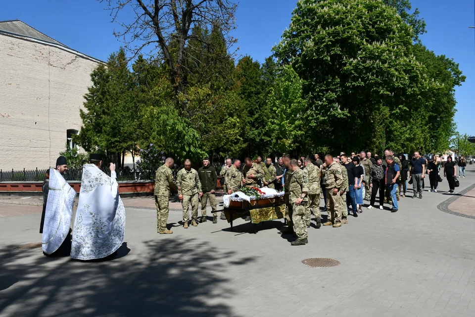 Ніжин попрощався з Воїном – Вячеславом Ляховим фото №11